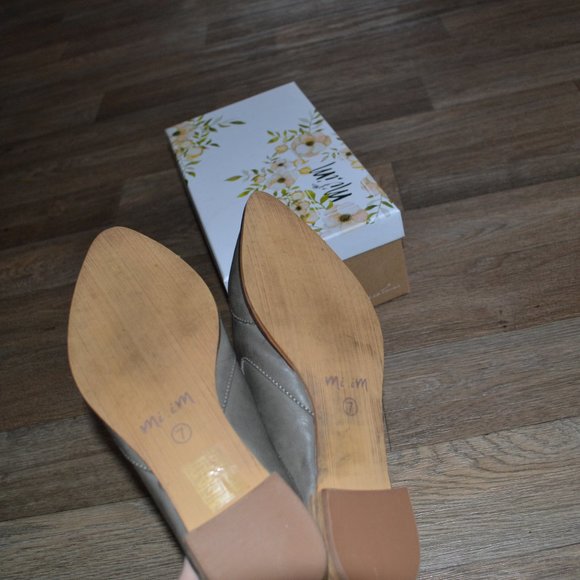 NIB Mi iM Kendrick Dark Gray Genuine Leather Pointed Toe Western Mule Size 7 - Picture 4 of 6